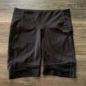 🏵️2/$14🏵️ All in Motion compression shorts with mesh inset